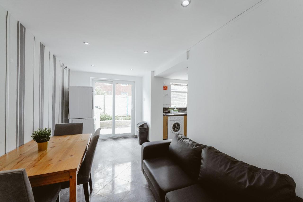 Great Rooms In Stepney Green Station - 12 London Exterior foto